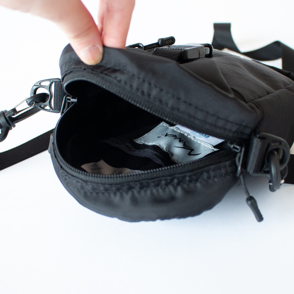 ECOPAK UR SHOULDER POUCH(BLK)