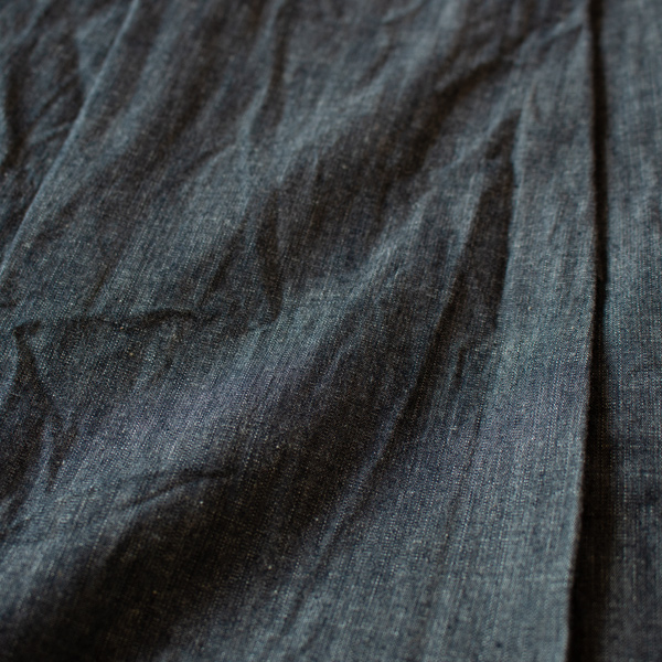 薄手で軽やかな着心地です 薄手で軽やかな着心地です