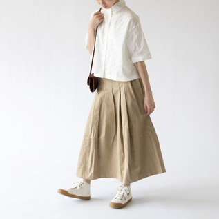 身長160cm・BEIGE
