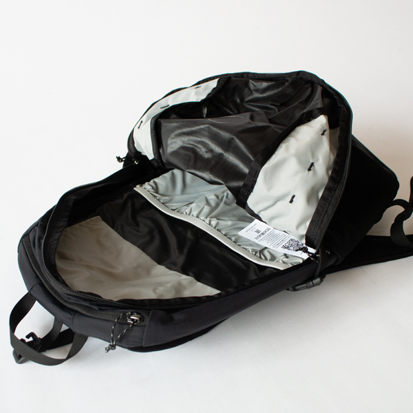 Abisko ソフトパック 16(Black)