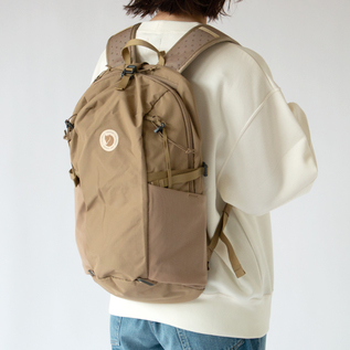 た*や様 fjallraven abiskodome3 sand フェールラーベ Abisko ソフトパック 16／FJALLRAVEN(フェールラーベン)｜愛着を