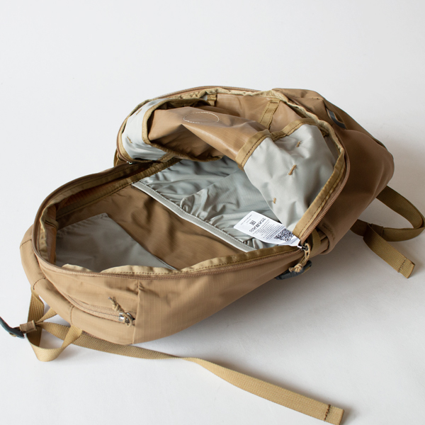 Abisko ソフトパック 16(Clay)