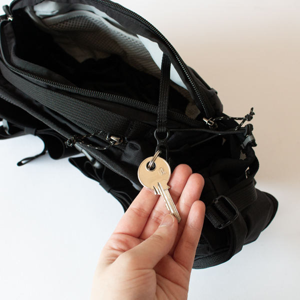 キーストラップ付き(Black)