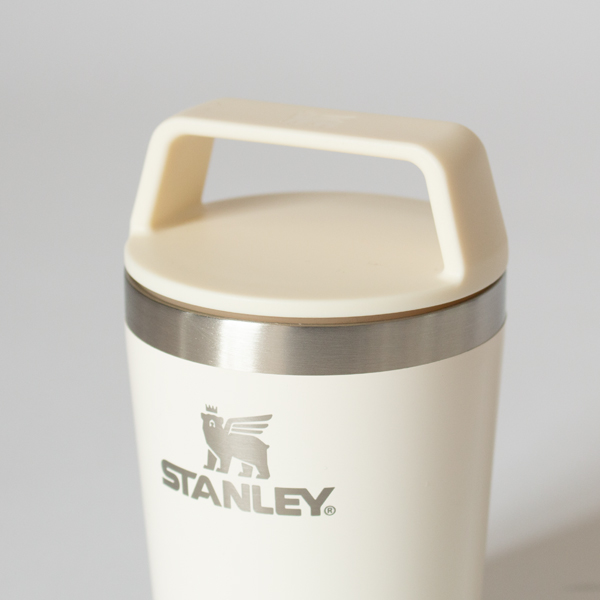 内蓋を外し、上蓋を本体に取り付けるとよりコンパクトなサイズに（クリーム）