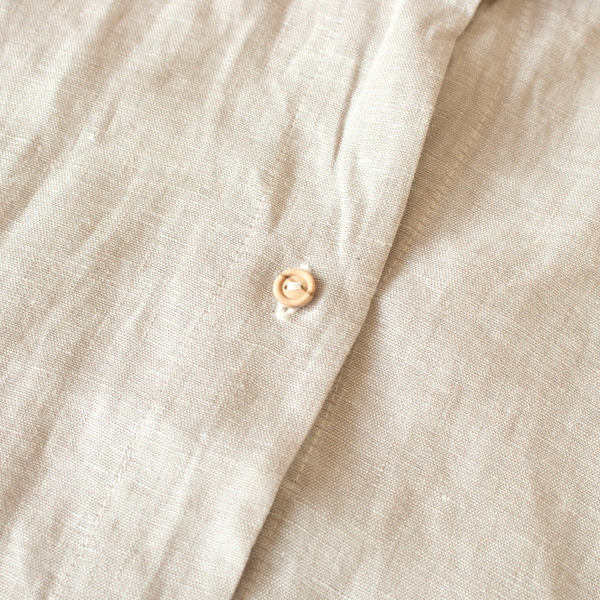 ボタンなどパーツにもこだわります ボタンなどパーツにもこだわります