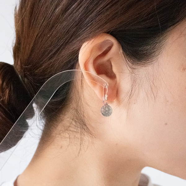 ピアス Boucles Pastilles