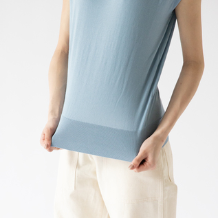 細やかに編み上げられたニット(SEA GLASS/M、身長160cm) 細やかに編み上げられたニット(SEA GLASS/M、身長160cm)