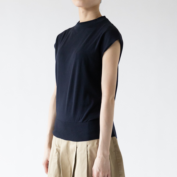 NAVY/M、身長160cm