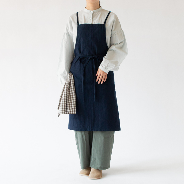 リネンコットンエプロン キッチンクロス付き（NAVY）身長：157cm