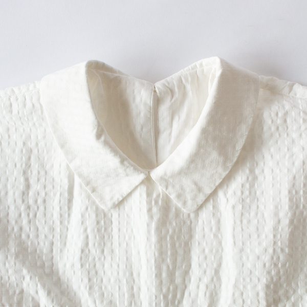 丸みを帯びた襟(WHITE) 丸みを帯びた襟(WHITE)