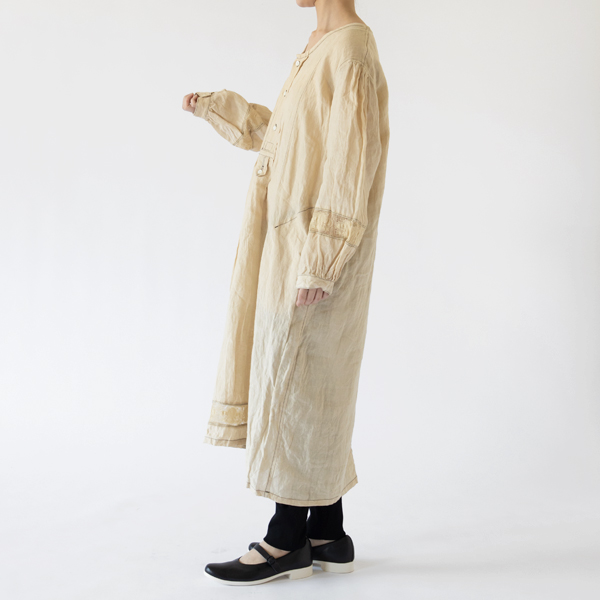 ECRU BEIGE・身長162cm