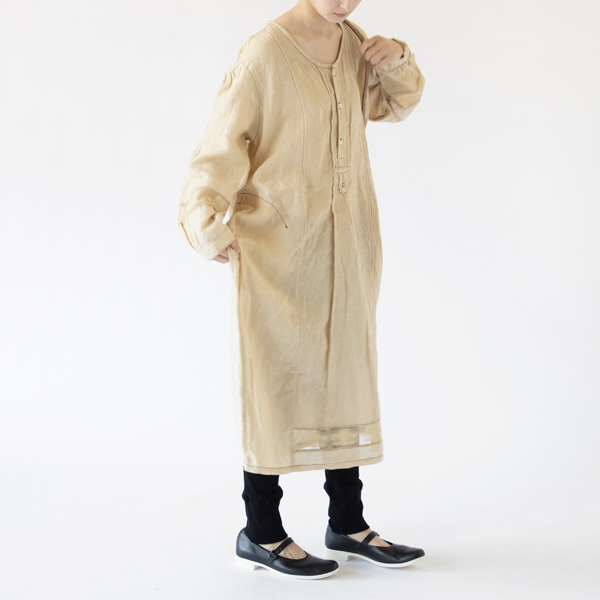 ECRU BEIGE・身長162cm