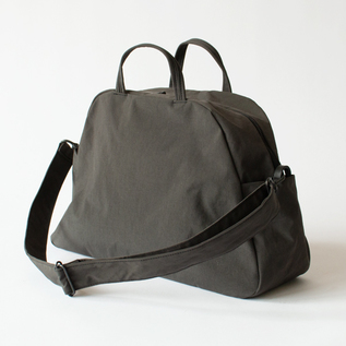 弱撥水シュリンクナイロンバッグ BIZU L(CHARCOAL) 弱撥水シュリンクナイロンバッグ BIZU L(CHARCOAL)