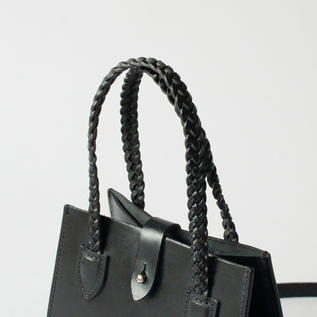 しなやかで持ちやすいハンドル(BLACK) しなやかで持ちやすいハンドル(BLACK)