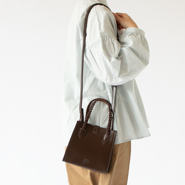 身長156cm(D.BROWN)