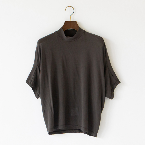 綿強撚天竺 5分袖変形ハイネックプルオーバー(CHARCOAL)