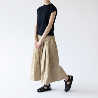 身長160cm・BEIGE