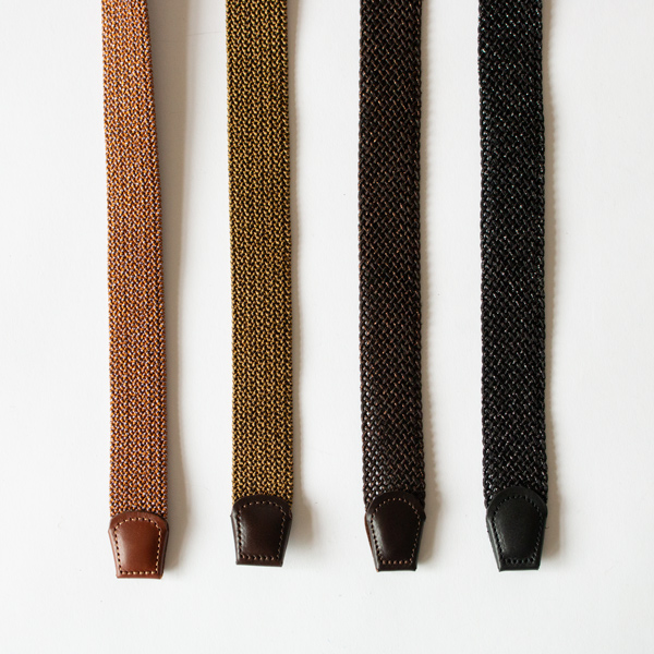 左から：MELANGE BROWN、MELANGE MUSTARD、DARK BROWN、BLACK