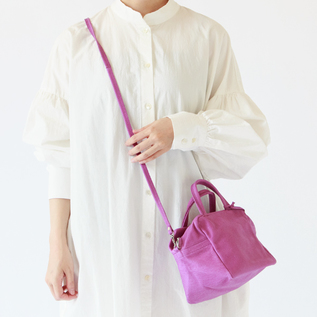 HALLIE 2WAYキューブポシェット／REN（レン）｜愛着を持ってずっと使い