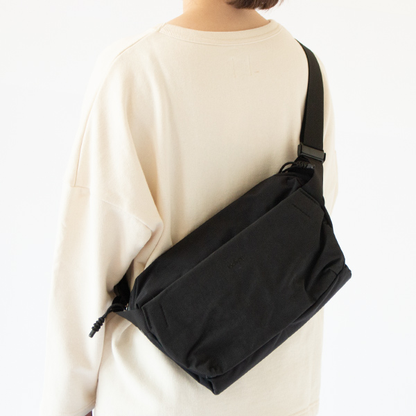 BLACK、身長：158cm