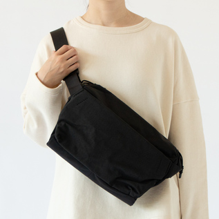 VENTURE SLING 9L／Bellroy / Shop ZUTTO for the long lasting