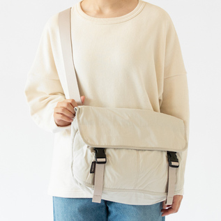 Cinch｜ショルダーバッグ Messenger／bellroy（ベルロイ）｜愛着を持っ