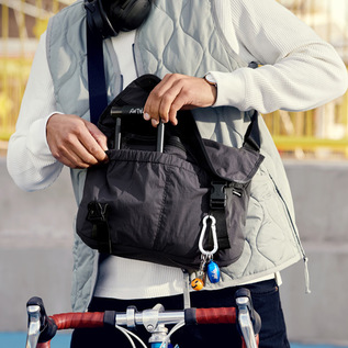 Cinch｜ショルダーバッグ Messenger／bellroy（ベルロイ）｜愛着を持っ