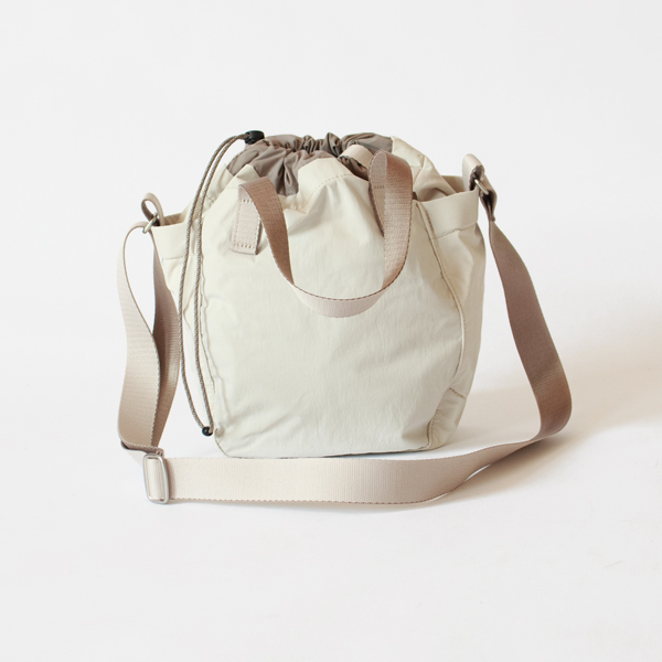 2WAYバッグ Cinch Bucket Bag(Oat)