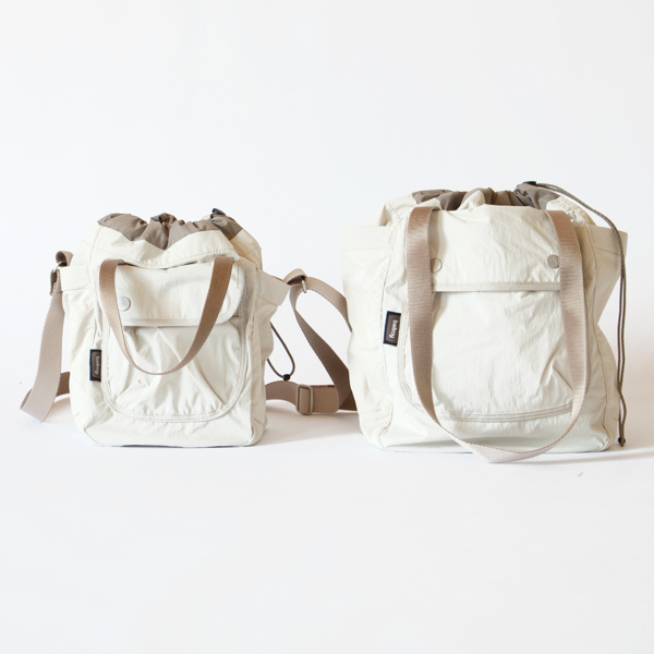 左：Cinch Bucket Bag、右：Cinch Tote