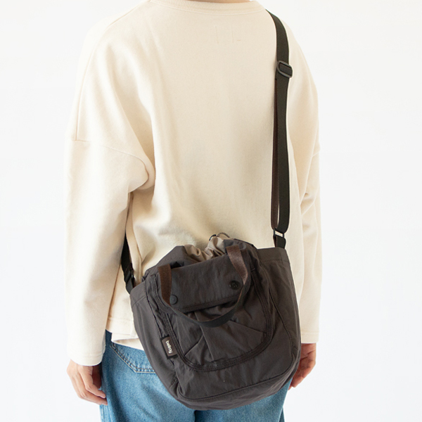 Charcoal、身長：158cm