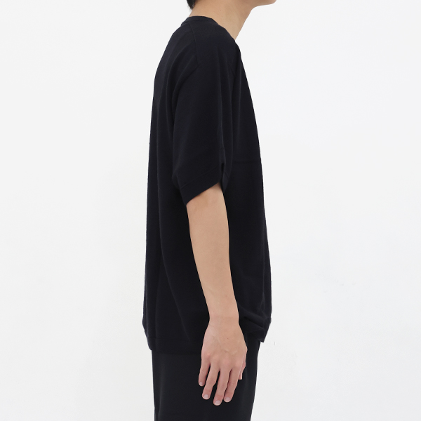 L・身長180cm