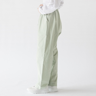 GRN、身長163cm GRN、身長163cm