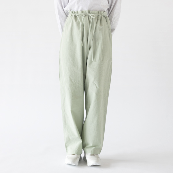 GRN、身長163cm GRN、身長163cm