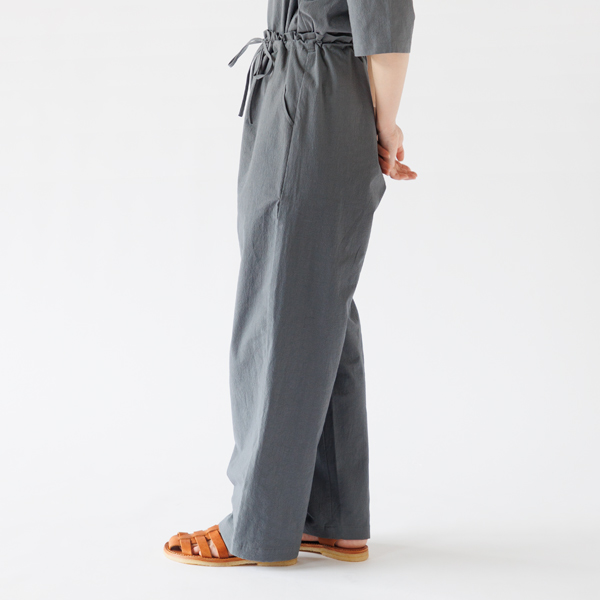 GRY、身長163cm GRY、身長163cm