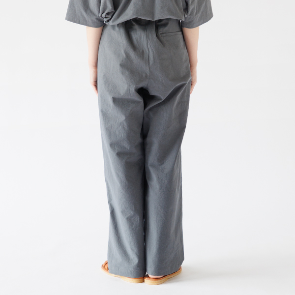 GRY、身長163cm GRY、身長163cm