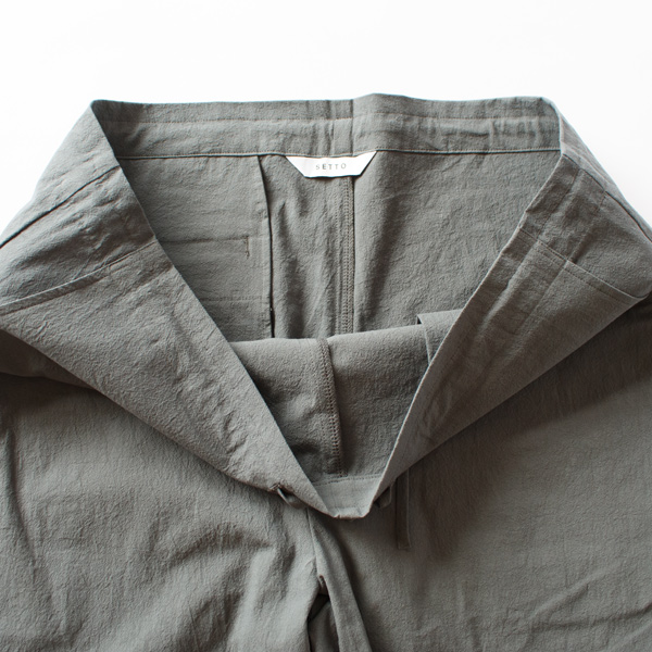 ウエストの紐で自在にサイズ調節できるイージー仕様(GRY) ウエストの紐で自在にサイズ調節できるイージー仕様(GRY)