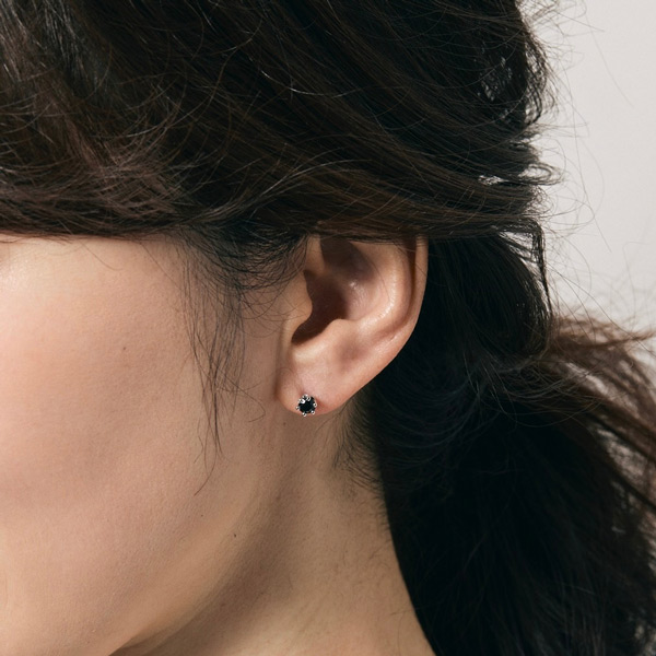 キャッチレスピアス AMITY(CROWN ONYX/SILVER)