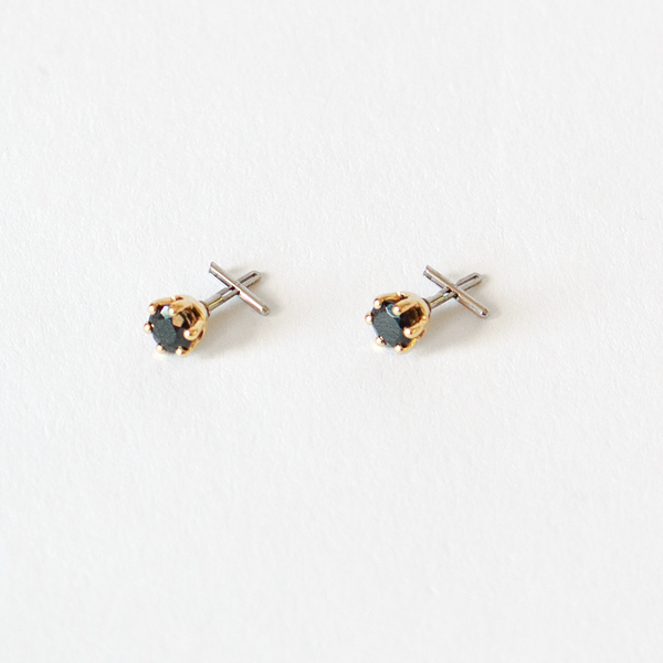 キャッチレスピアス AMITY(CROWN ONYX/GOLD)