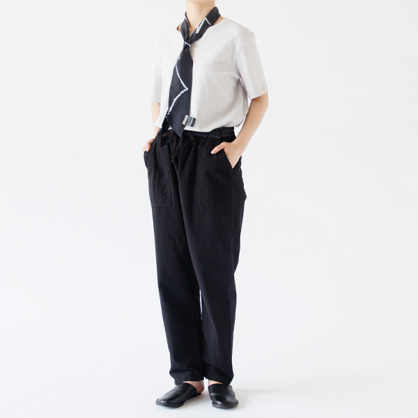 身長162cm　スラブ 黒M