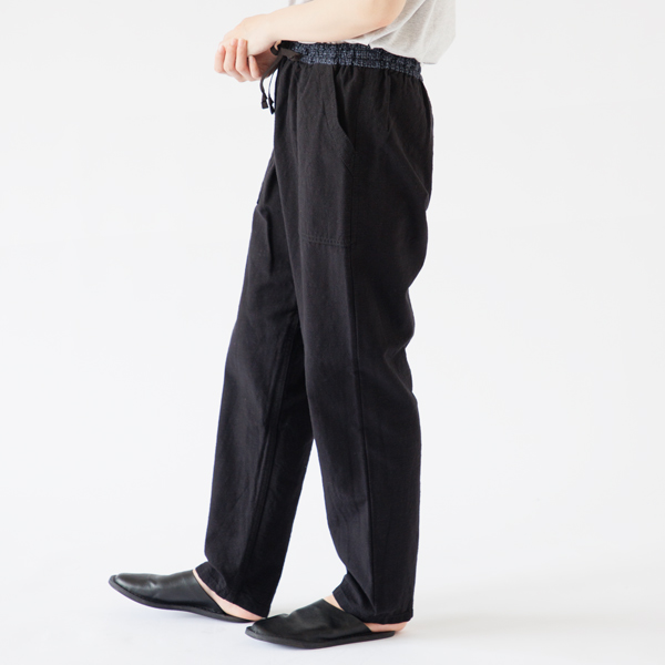 身長162cm　スラブ 黒M