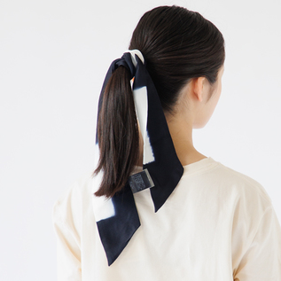簡単ヘアアレンジに(Itajime Shibori Black) 簡単ヘアアレンジに(Itajime Shibori Black)