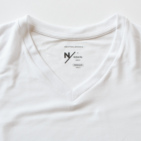 VネックTシャツ（WH）