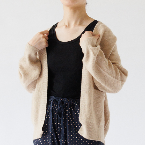 カーディガンのインナーに(BLACK) カーディガンのインナーに(BLACK)