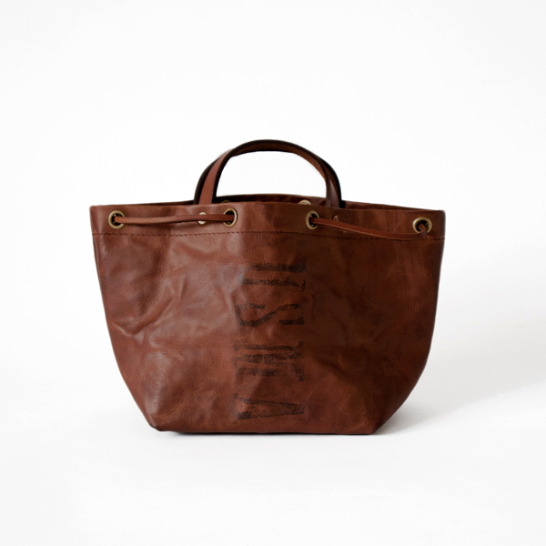 LEATHER MAIL PURSEバッグ SMALL(CAMEL)
