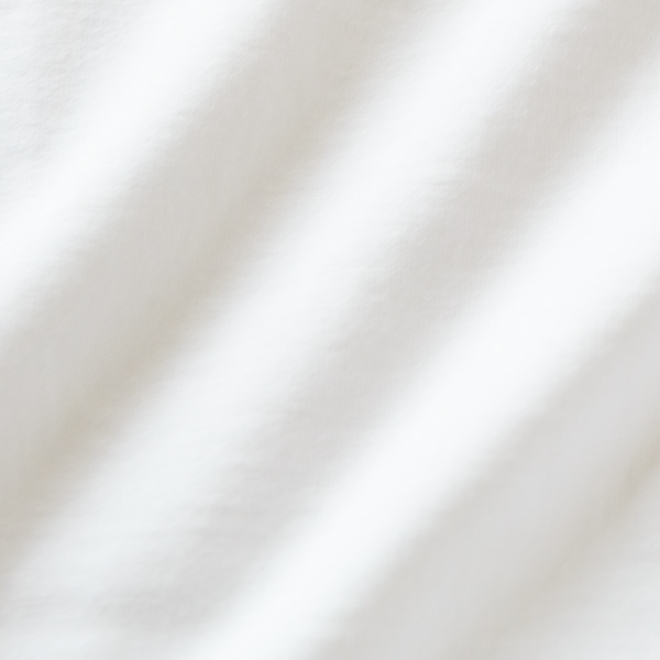 肌に当たる感触がとても優しく、暑い季節にも快適に着ていただけます(WHITE) 肌に当たる感触がとても優しく、暑い季節にも快適に着ていただけます(WHITE)