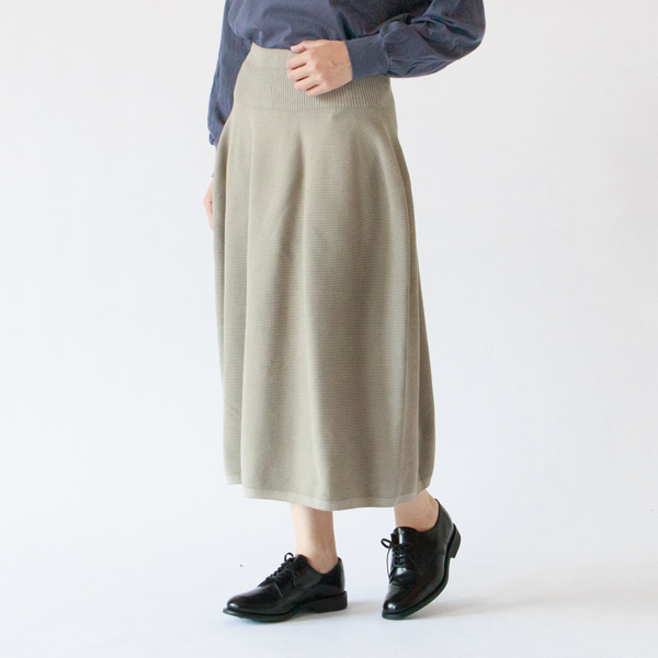 グレー(松煙)、身長162cm