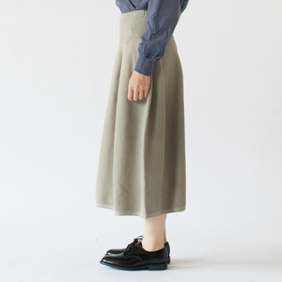 グレー(松煙)、身長162cm グレー(松煙)、身長162cm