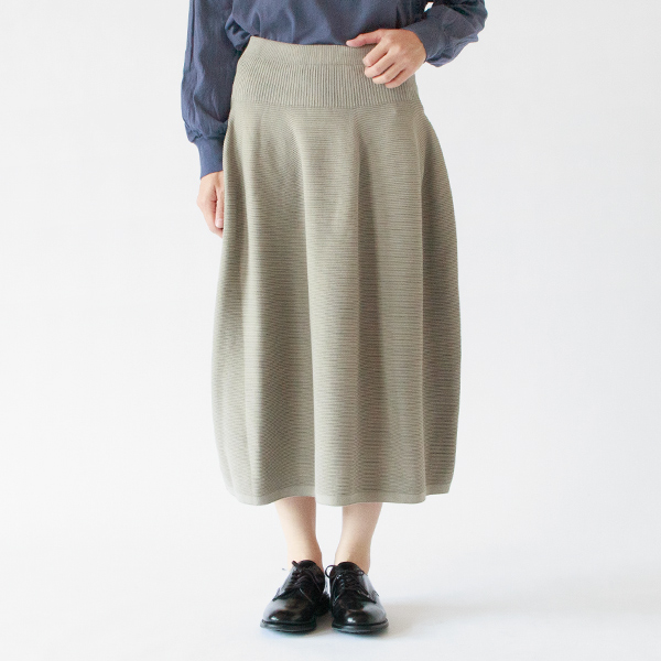 グレー(松煙)、身長162cm