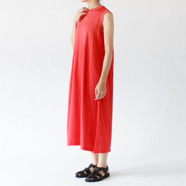 bright red、身長163cm bright red、身長163cm