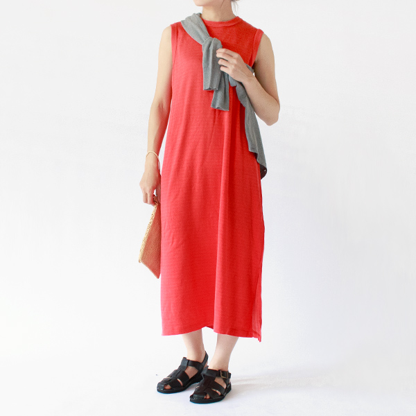 bright red、身長163cm bright red、身長163cm